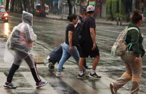 Prepara Gobierno de la Ciudad de México protocolo laboral para lluvias: empresas evaluarían home office