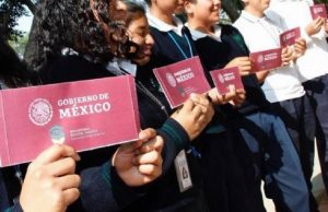Inversión educativa alcanza niveles récord; becas frenan deserción escolar