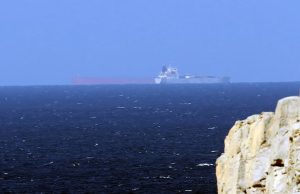 Trump ordena bloqueo naval en el Estrecho de Ormuz y desata crisis energética