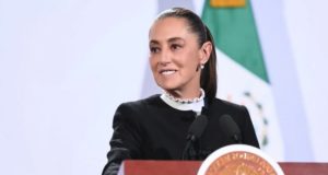 Sheinbaum acuerda con empresarios mantener precios de la tortilla y canasta básica