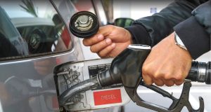 Control de precios: Gobierno y gasolineros fijan tope de 28 pesos para el diésel