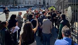 Milei bloquea el acceso a la prensa en la Casa Rosada bajo acusación de “espionaje”