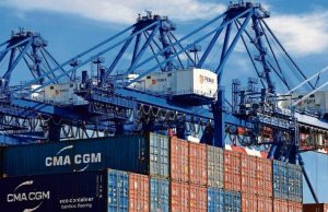 Exportaciones mexicanas crecen 27.7%; superávit comercial se dispara 80.3% anual
