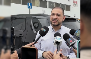 Denuncia Cuauhtémoc Villarreal acoso digital y hostigamiento contra su familia en Nuevo León