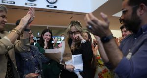 De ser investigada por el FBI a ganar el Pulitzer 2026: premian a la periodista Hannah Natanson