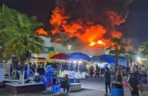 Incendio en Nave 1 de la Feria Tabasco deja cinco fallecidos