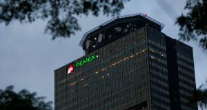 Pemex reduce su deuda al nivel más bajo en 12 años y fortalece su desempeño en 2026