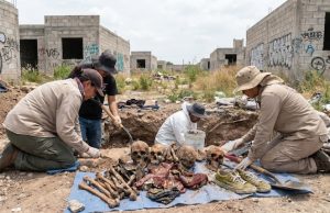 Hallazgo masivo en Jalisco: Localizan 26 cuerpos en fosa clandestina
