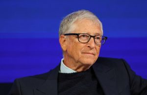 El futuro según Bill Gates: Solo tres sectores profesionales resistirán el avance de la IA