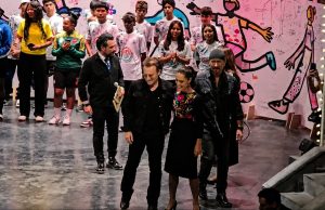 Claudia Sheinbaum y U2 se reúnen en la Asamblea de la Copa Mundial de Niños de la Calle