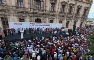 Miles marchan en Chihuahua para exigir juicio político contra la gobernadora Maru Campos