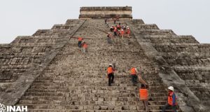 Artesanos acusan de traición al gobierno de Yucatán por reubicación dentro de Chichén Itzá; INAH anuncia cierre temporal preventivo