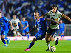 Pumas resiste el acoso de Cruz Azul con empate en la final de ida