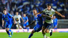 Pumas resiste el acoso de Cruz Azul con empate en la final de ida
