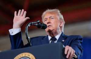 Trump exige que Irán acepte sus términos y evalúa decisión final en la Sala de Situación