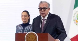 Sheinbaum posterga hasta el lunes su postura oficial tras la licencia de Rocha Moya