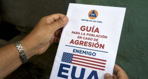 Lanza Cuba guía preventiva ante posible invasión de EU