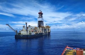 El precio del petróleo se desploma más de un 5% ante la inminencia de un acuerdo de paz entre EE. UU. e Irán