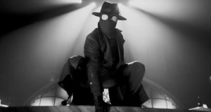 Nicolas Cage desata su “inspirada locura” en la nueva serie de film-noir “Spider-Noir”