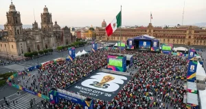 Sheinbaum no descarta cerrar el Zócalo para la inauguración del Mundial.