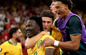 Australia sorprende a Turquía con contragolpes letales y avanza en el Grupo D
