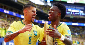 Doblete de Vinicius Jr. lleva a Brasil al primer lugar del Grupo C