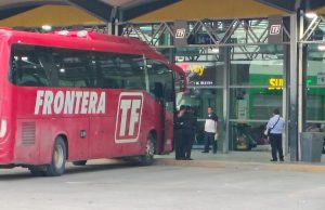 Pasajero de 75 años muere a bordo de autobús al llegar a la Central de Monterrey