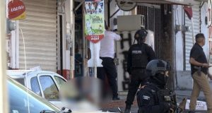 Liberan a comerciante de 70 años que mató a dos asaltantes tras la muerte de su hijo