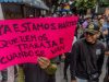 Comerciantes del Centro Histórico de CDMX derriban vallas de la CNTE