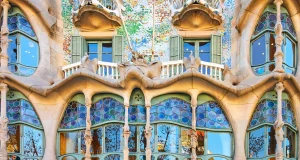 Cien años sin Gaudí: Barcelona recuerda al genio que murió confundido con un indigente