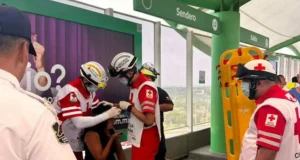 Mujer es empujada contra vagón en Metro de Monterrey