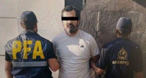 Argentina determina expulsar al excontralmirante Fernando Farías