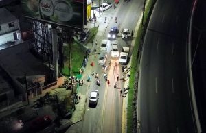 Vecinos bloquean vialidades en Monterrey, San Pedro y Guadalupe por falta de luz