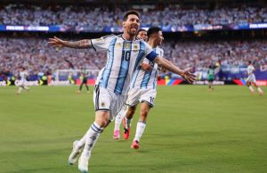 Messi iguala a Klose como máximo goleador en Copas del Mundo con triplete ante Argelia