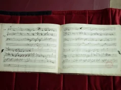 Hallan en París un cuaderno inédito de composición de Mozart
