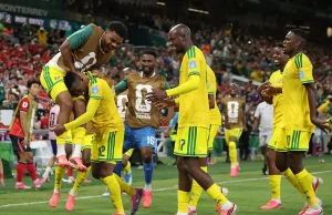 Sudáfrica avanza por primera vez a dieciseisavos al vencer 1-0 a Corea del Sur en Monterrey