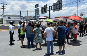 Vecinos de San Nicolás y Guadalupe bloquean avenidas por apagones de hasta cinco días
