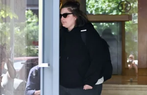 Imputan a las hijas de Zapatero y a su secretaria por el caso Plus Ultra