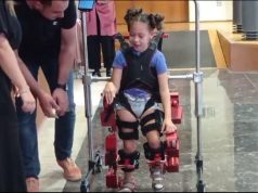 “Sentí una felicidad estratosférica”: madre de niño con parálisis cerebral tras verlo caminar