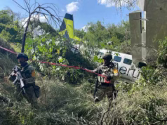 Aeronave de Aerus aterriza de emergencia cerca del aeropuerto de Monterrey