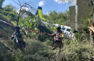 Aeronave de Aerus aterriza de emergencia cerca del aeropuerto de Monterrey