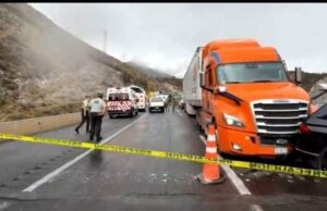 Incendio tras choque carambola paraliza la Carretera 57 en Coahuila