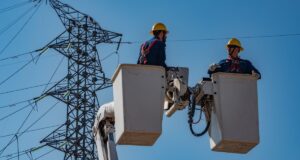 De 30 reportes de apagones al año a cero: así es el plan eléctrico en San Nicolás