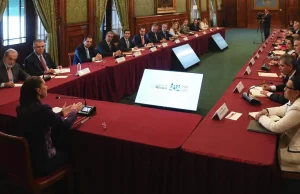 Sheinbaum se reúne con empresarios por revisión del T-MEC
