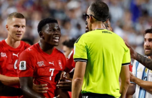 ¿Está siendo Argentina favorecida por los árbitros en el Mundial?