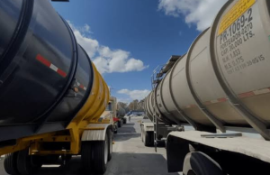 Huachicol fiscal: siete detenidos por contrabando récord de combustible en la frontera con EU