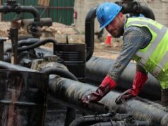 Por tensiones en Medio Oriente, Petróleo sube más de 2%