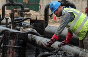 Por tensiones en Medio Oriente, Petróleo sube más de 2%