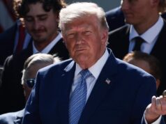Por combate insuficiente al trabajo forzoso Trump impone arancel del 10% a México