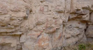 Descubren galería ritual y pinturas rupestres milenarias en Fresnillo